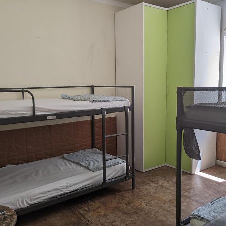 Dolphin House Hostel Faro Bagian luar foto