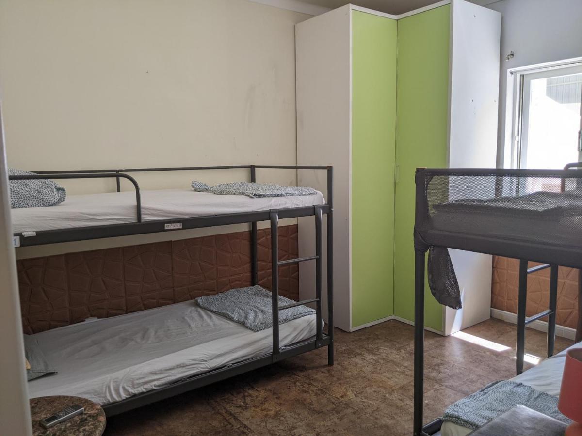 Dolphin House Hostel Faro Bagian luar foto