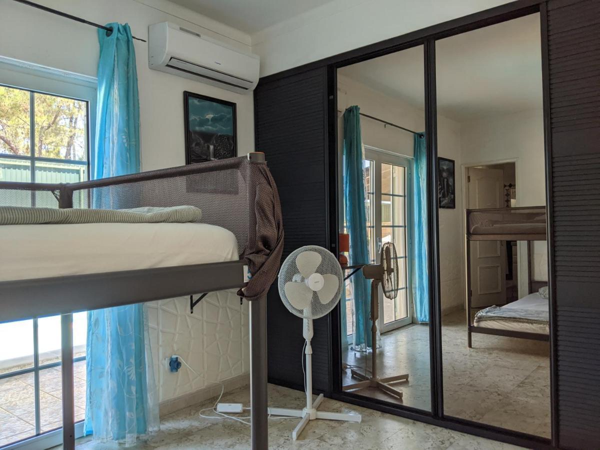 Dolphin House Hostel Faro Bagian luar foto