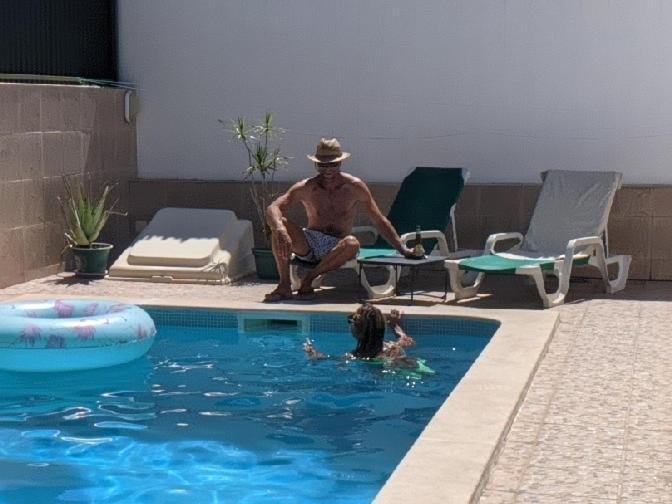 Dolphin House Hostel Faro Bagian luar foto