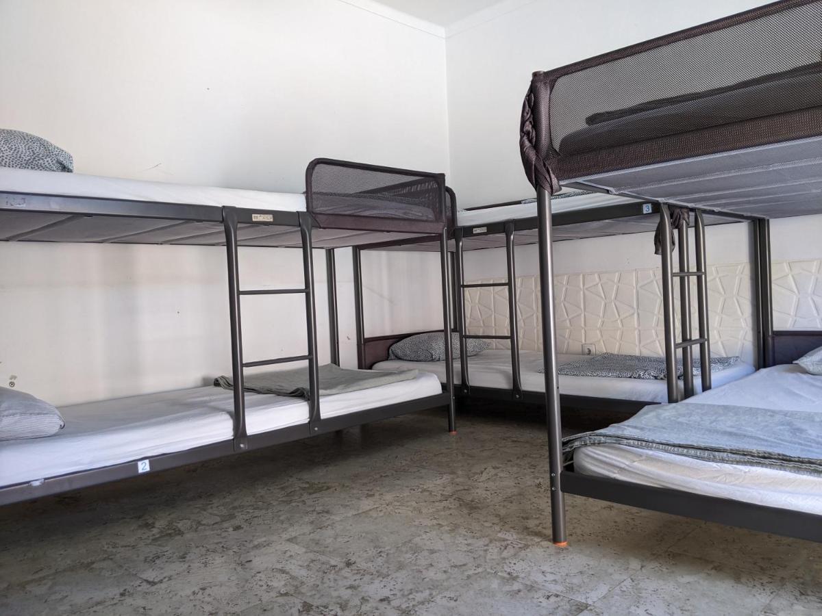 Dolphin House Hostel Faro Bagian luar foto